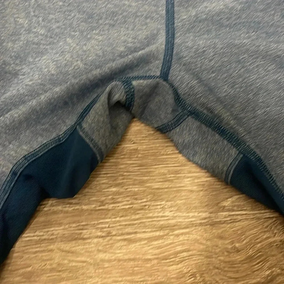 Lululemon Training Tough Crop Legging Teal Size 8 Mesh Detail - Picture 7 of 9